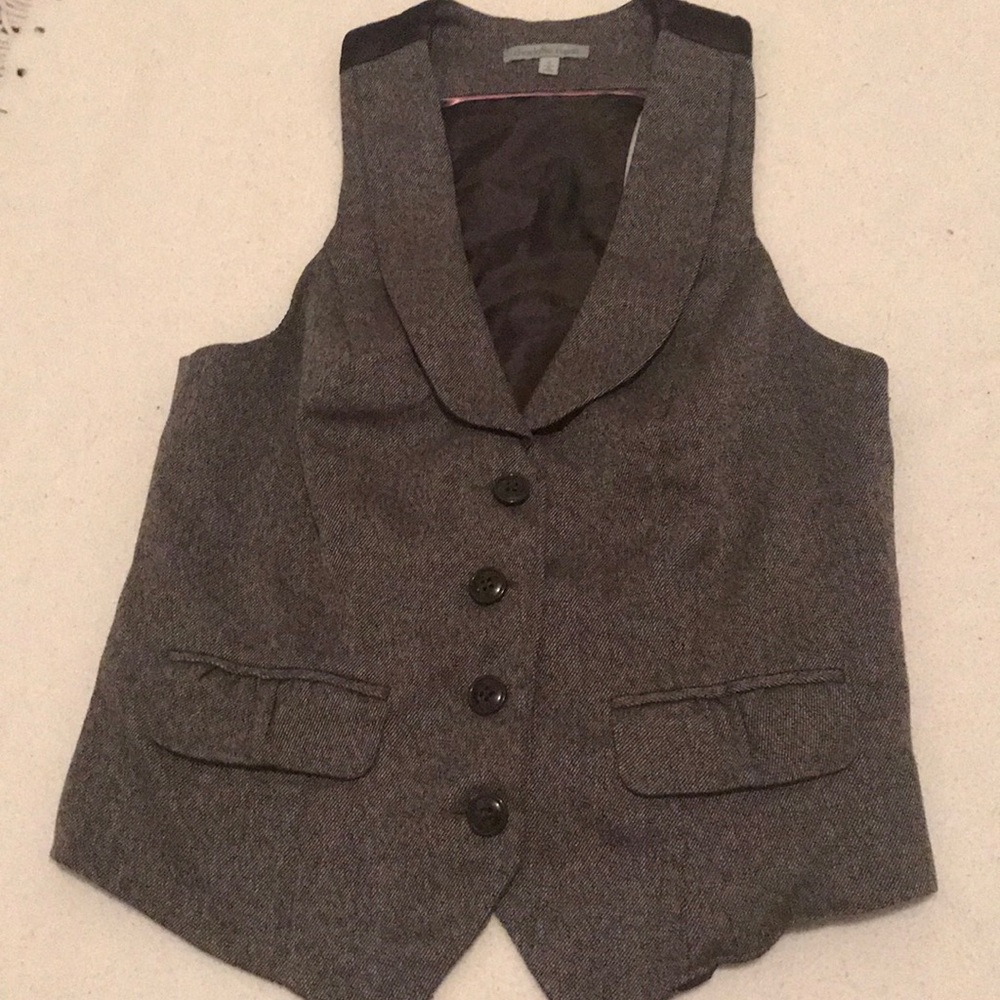 Vest - Picture 1 of 3